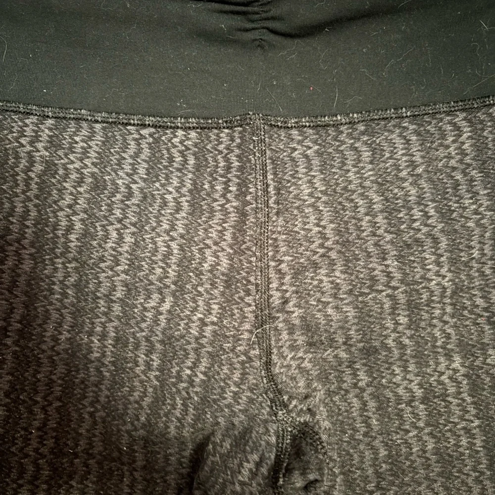 Lululemon Gather & Crow Crop
Ziggy Wee September Black / Black size 6 - Picture 8 of 10